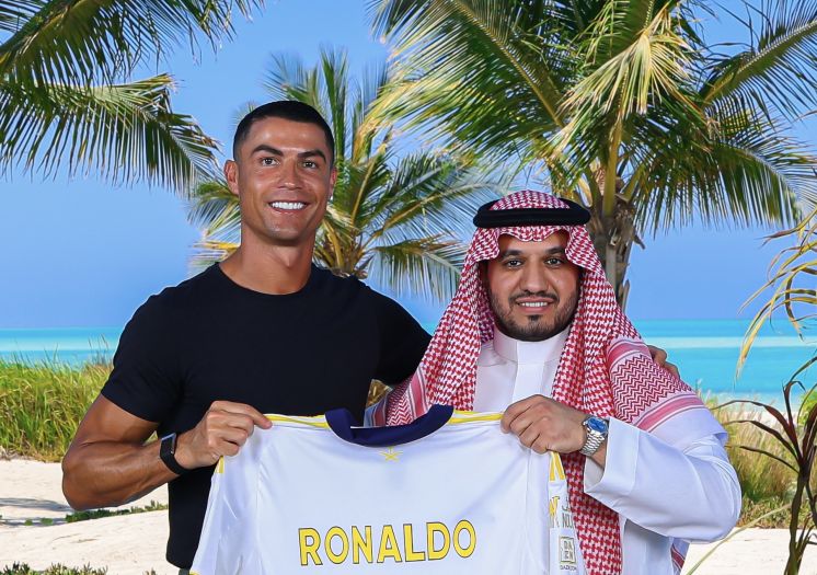Cristiano Ronaldo potpisao novi ugovor, igrat će do 42. godine